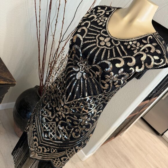 SWEETV Flapper Style Gold Sequins on Black Mesh w/ Black Lining Cap Sleeve DRESS - Picture 5 of 11
